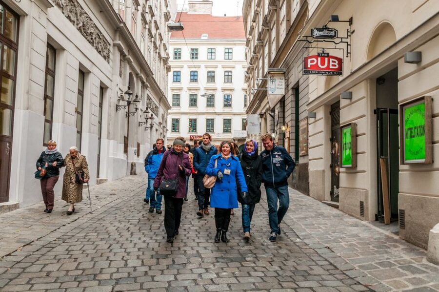 Vienna: Romantic Old Town 2-Hour Discovery Tour - Price and value for $352 per group up to 7
