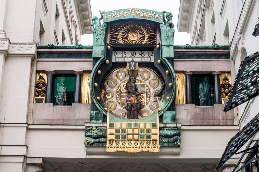 Vienna: Romantic Old Town 2-Hour Discovery Tour - The old university quarter and the Jesuit church power-play