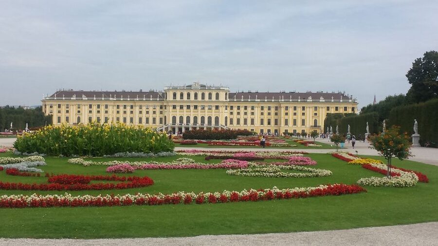 Vienna: Schönbrunn Palace and City Center Guided Tour - Inside Schönbrunn Palace: rooms, furniture, and Habsburg stories