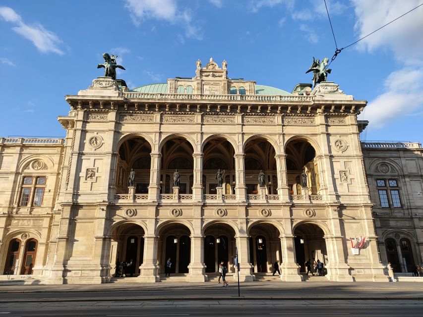 Vienna: Schönbrunn Palace and City Center Guided Tour - The 15-minute subway or metro connection that saves your time