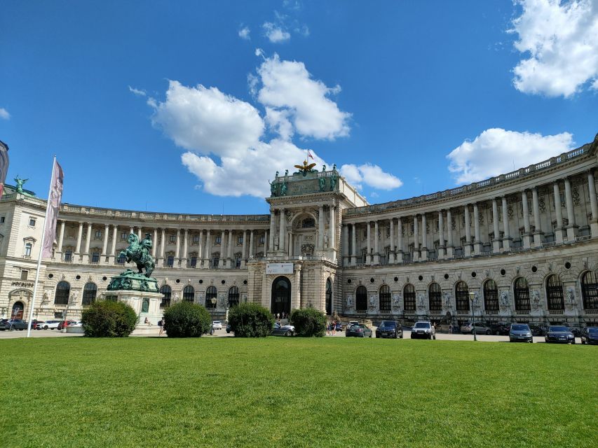 Vienna: Schönbrunn Palace and City Center Guided Tour - Hofburg Imperial Palace and the landmark sweep in the historic center