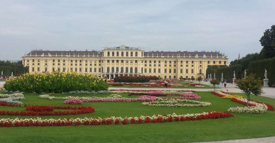 Vienna: Schönbrunn Palace and City Center Guided Tour - Meeting at the Schönbrunn main gate, then using the separate entrance