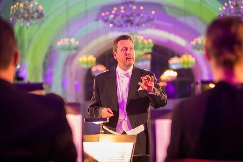 Vienna: Schönbrunn Palace Evening Tour, Dinner and Concert - Schönbrunn Palace With a 16-Language Audio Guide