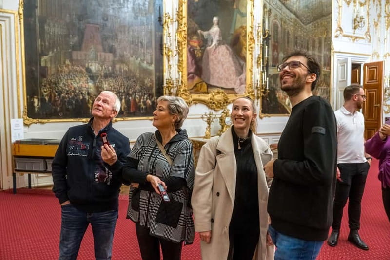 Vienna: Schönbrunn Palace Evening Tour, Dinner and Concert - Dinner Near Schönbrunn: What the 3-Course Meal Feels Like