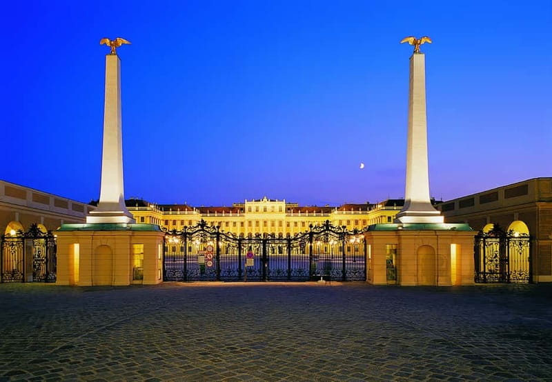 Vienna: Schönbrunn Palace Evening Tour, Dinner and Concert - The 5:15 PM Start: How the Night Runs