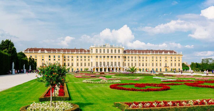 Vienna: Schönbrunn Palace & Garden Skip-the-Line Guided Tour - Why Schönbrunn in 2 hours hits the sweet spot