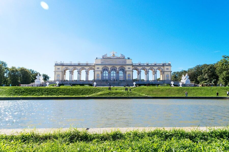 Vienna: Schönbrunn Palace & Garden Skip-the-Line Guided Tour - The guide factor: what makes the tour feel worth it