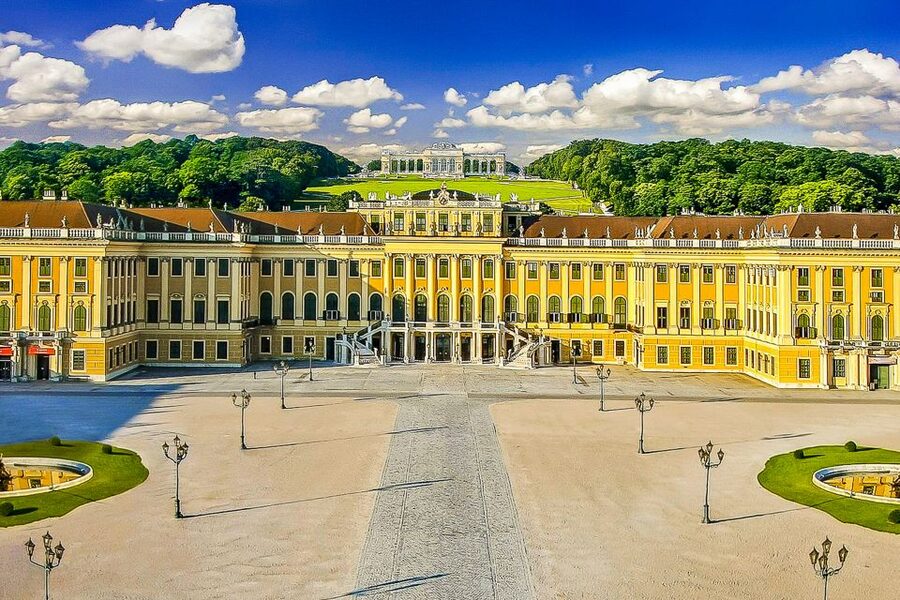 Vienna: Schönbrunn Palace & Gardens Skip-the-Line Tour - Should you book the Schönbrunn skip-the-line palace and gardens tour?