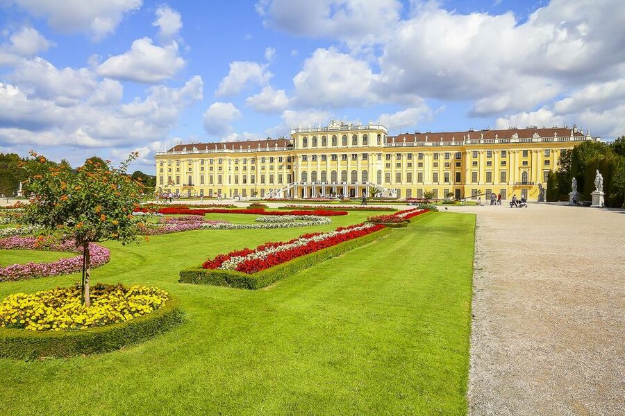Vienna: Schönbrunn Palace & Gardens Skip-the-Line Tour - Touring the palace rooms: 22 staterooms that you can actually keep straight