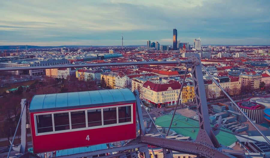 Vienna: Skip-the-cashier-desk-line Giant Ferris Wheel Ride - Entrance Step: Panorama Museum First, Ride Second