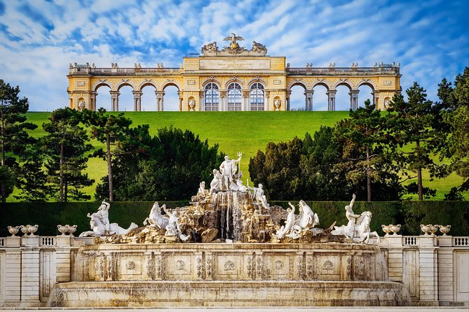 Vienna: Skip the Line Schönbrunn Palace and Gardens Guided Tour - Stop 1: Schönbrunner Gardens as your warm-up (and why it helps)