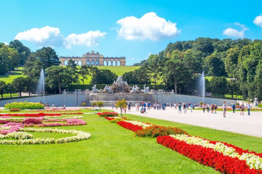 Vienna: Skip-the-Line Schönbrunn Palace & Gardens Tour - Entering Schönbrunn with timed tickets that actually save time