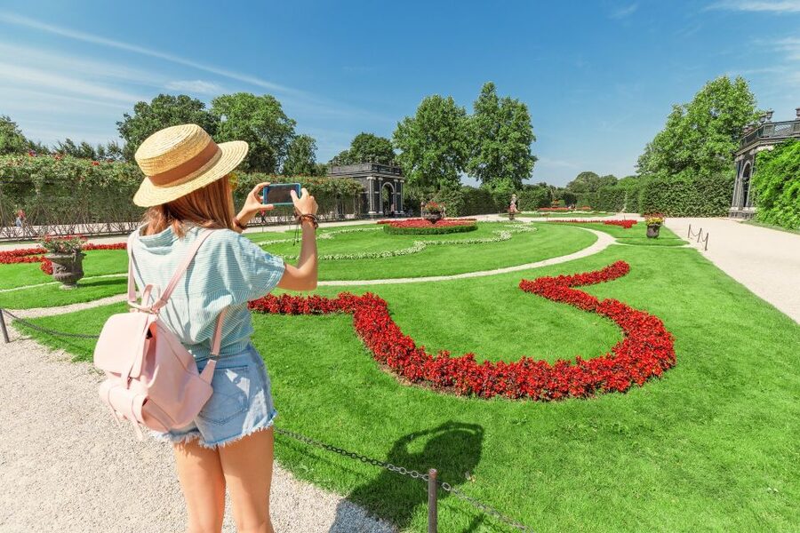 Vienna: Skip-the-Line Schönbrunn Palace & Gardens Tour - Gardens and courtyards: fountains, sculptures, Roman Ruins, and Gloriette views