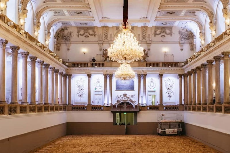 Vienna: Spanish Riding School Guided Architectural Tour - The Hidden Window View: Ladder Access and Old Town Photos