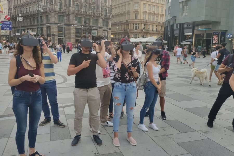 Vienna: Time Traveling Virtual Reality Sightseeing Tour - St. Stephen’s Square and WWII endings: a heavy finale done in VR
