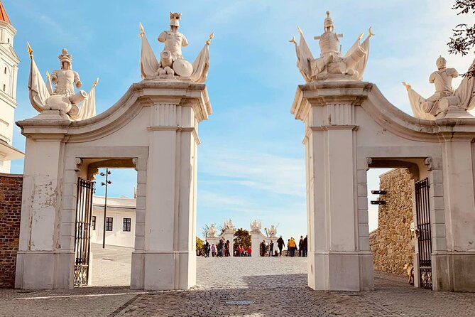 Vienna to Budapest and Bratislava Private Full Day Guided Tour - Morning Departure From Vienna: Pickup, Then Head for Bratislava