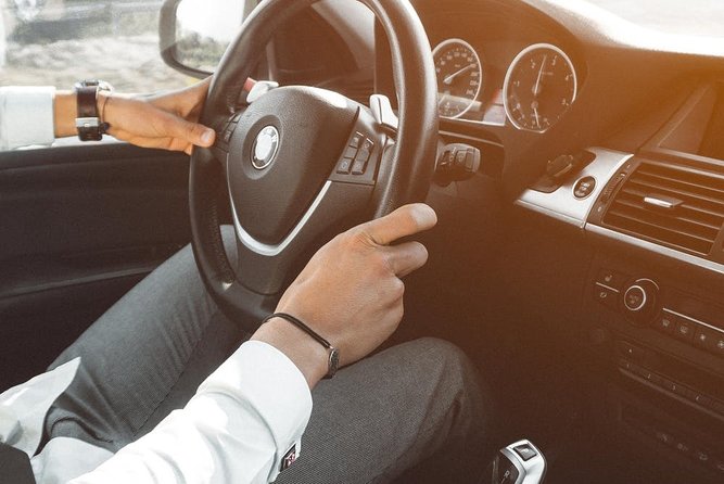 Vienna to Budapest - Private transfer with 2h of Sightseeing - Vehicle Choices for Group Size and Suitcases