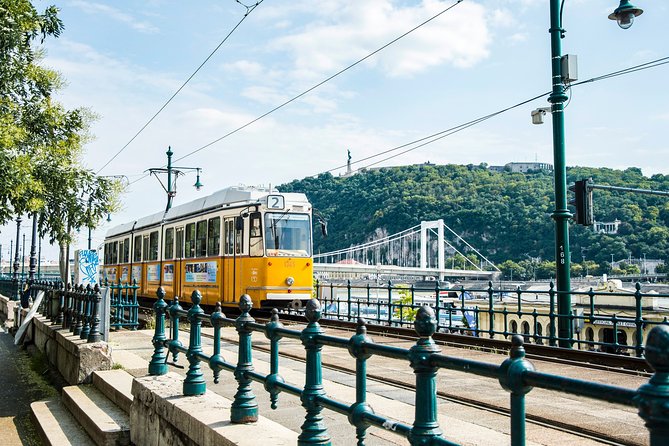 Vienna to Budapest - Private transfer with 2h of Sightseeing - Pick Your 2-Hour Stop: Best Choices and What to Plan For