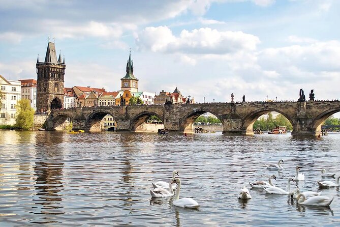 Vienna to Prague: Full-Day Private Tour with Guide and Transfers - Charles Bridge: how to enjoy the icon without losing your place