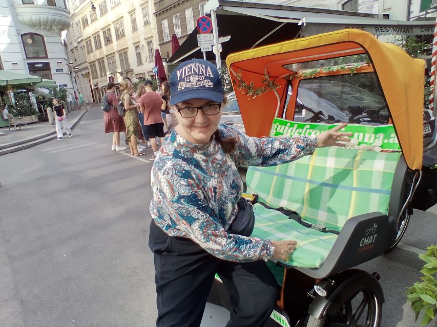 Vienna: Tour RAXI (electric rickshaw) 3 hours in Vienna - Old Danube, Donau Park, and the Danube Canal: the green-blue Vienna