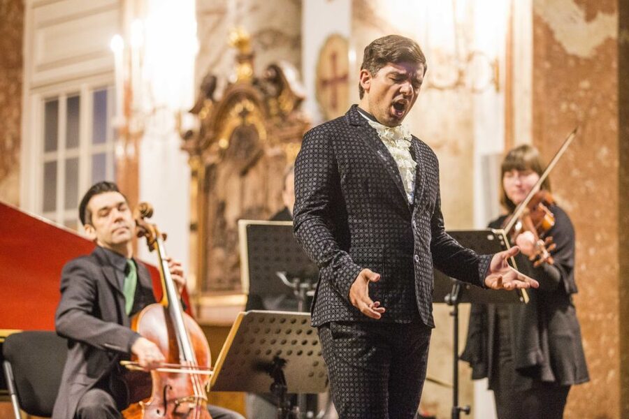 Vienna: Vivaldi’s Four Seasons Concert in Karlskirche - Karlskirche After Dark: Why This Vienna Church Works for Vivaldi