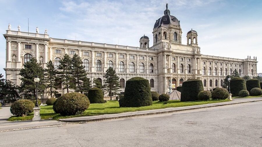 Vienna: Walking Tour of the Historic Ringstrasse - Quick highlights
