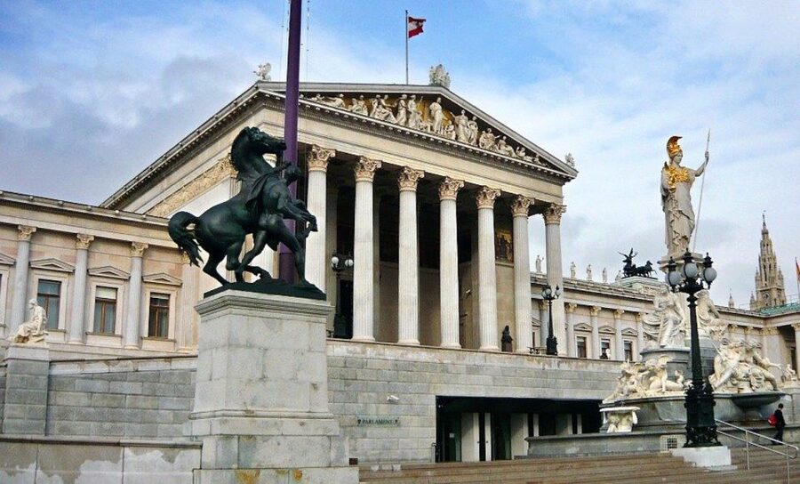 Vienna: Walking Tour of the Historic Ringstrasse - Parliament, Heldenplatz, museums, and Volksgarten: the Ring as a whole system
