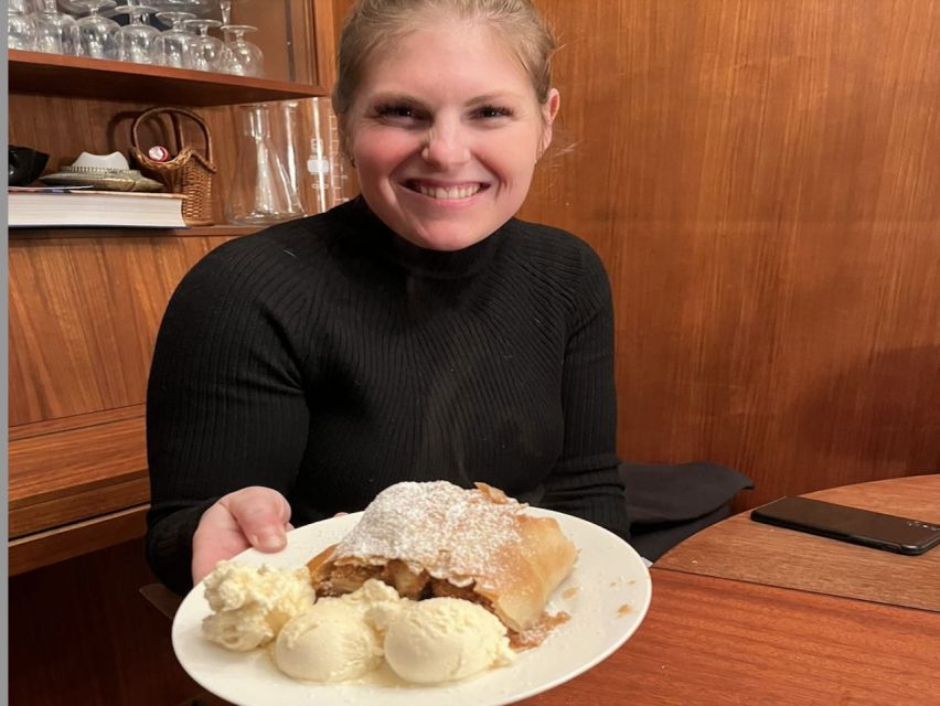 Vienna: Wiener Schnitzel and Strudel Cooking Class - Where You Meet and How the Evening Flows