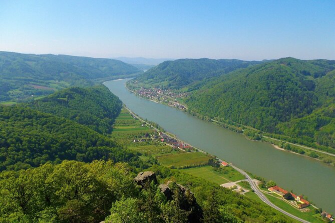 Wachau Valley Kayak & Wine Tour - From Melk into West Wachau: the start near the baroque abbey