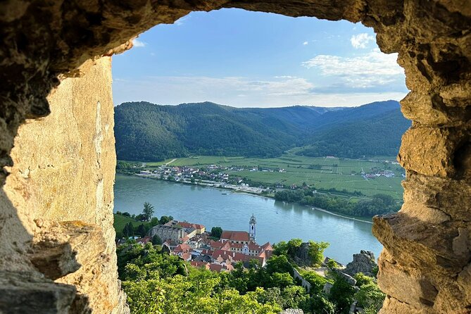 Wachau Valley Kayak & Wine Tour - Spitz wine tasting stop: how the valley’s flavors fit the route