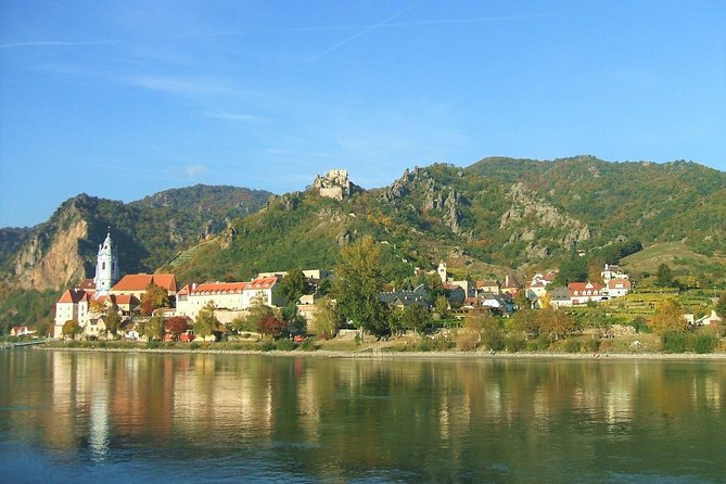 Wachau Valley Kayak & Wine Tour - Dürnstein free time and the castle ruins viewpoint