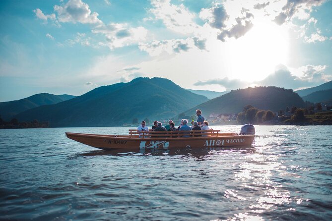 Wine tasting on traditional wooden boats in Wachau Valley - Practical tips for a comfy 2 hours on the Donau